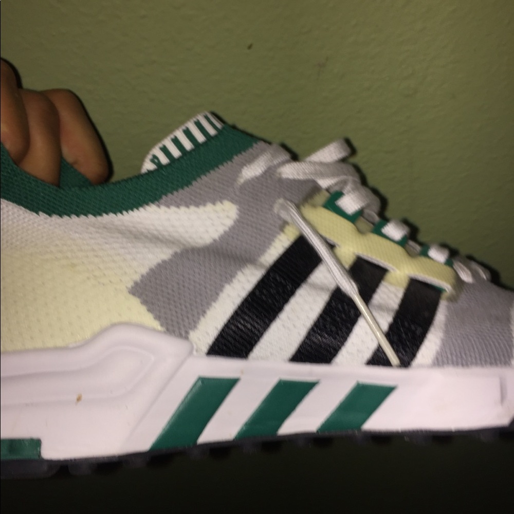 ADIDAS RUNNING SHOES - Picture 4 of 5